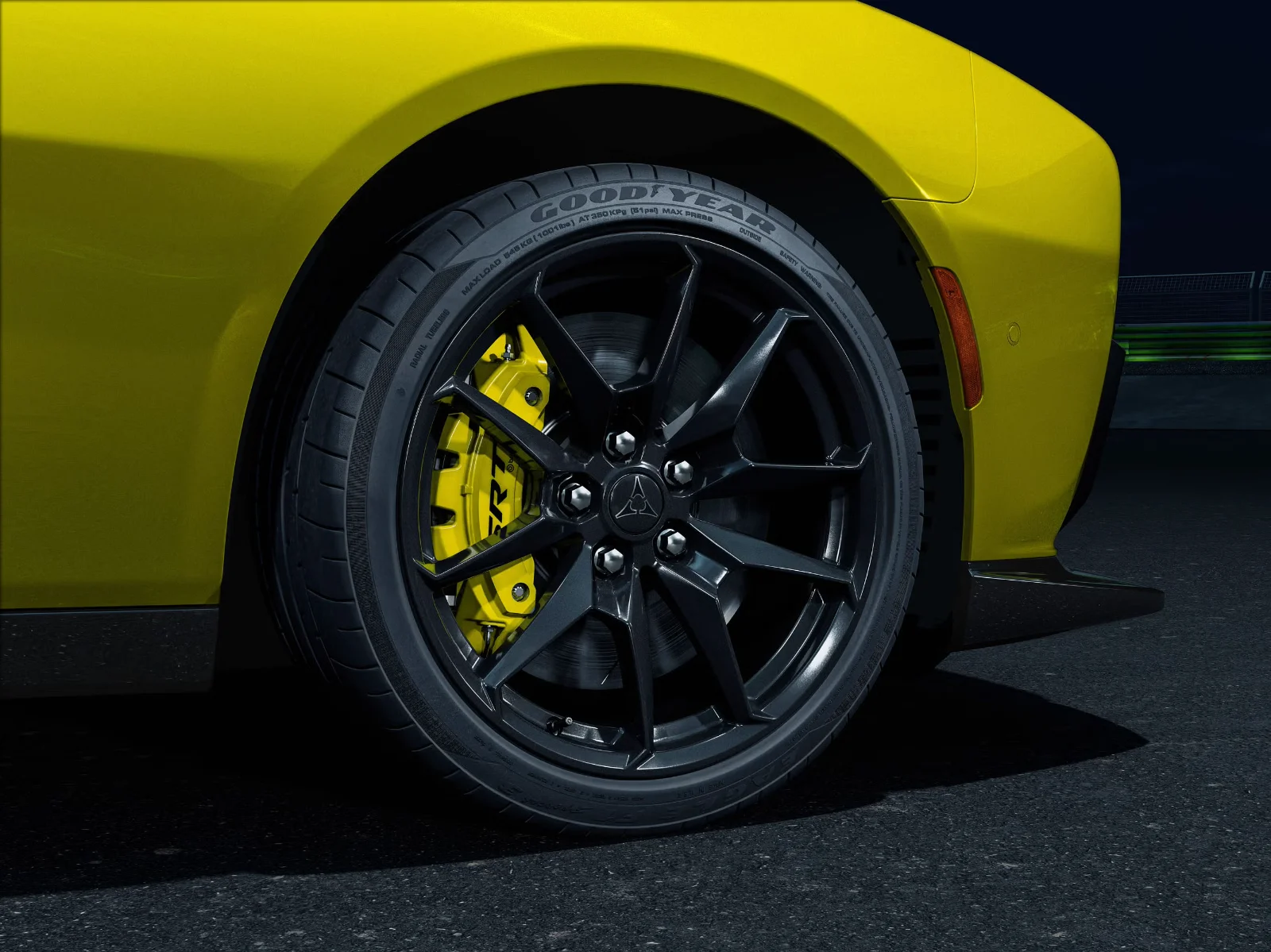 2027-Dodge-Charger-SuperBee-5.webp