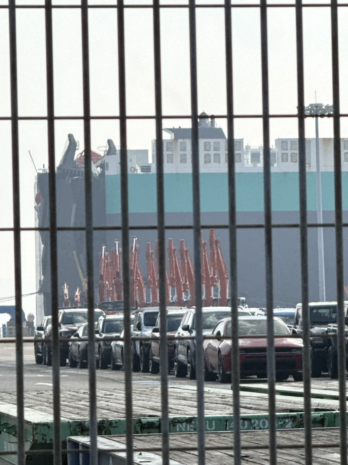 Charger @Port.webp