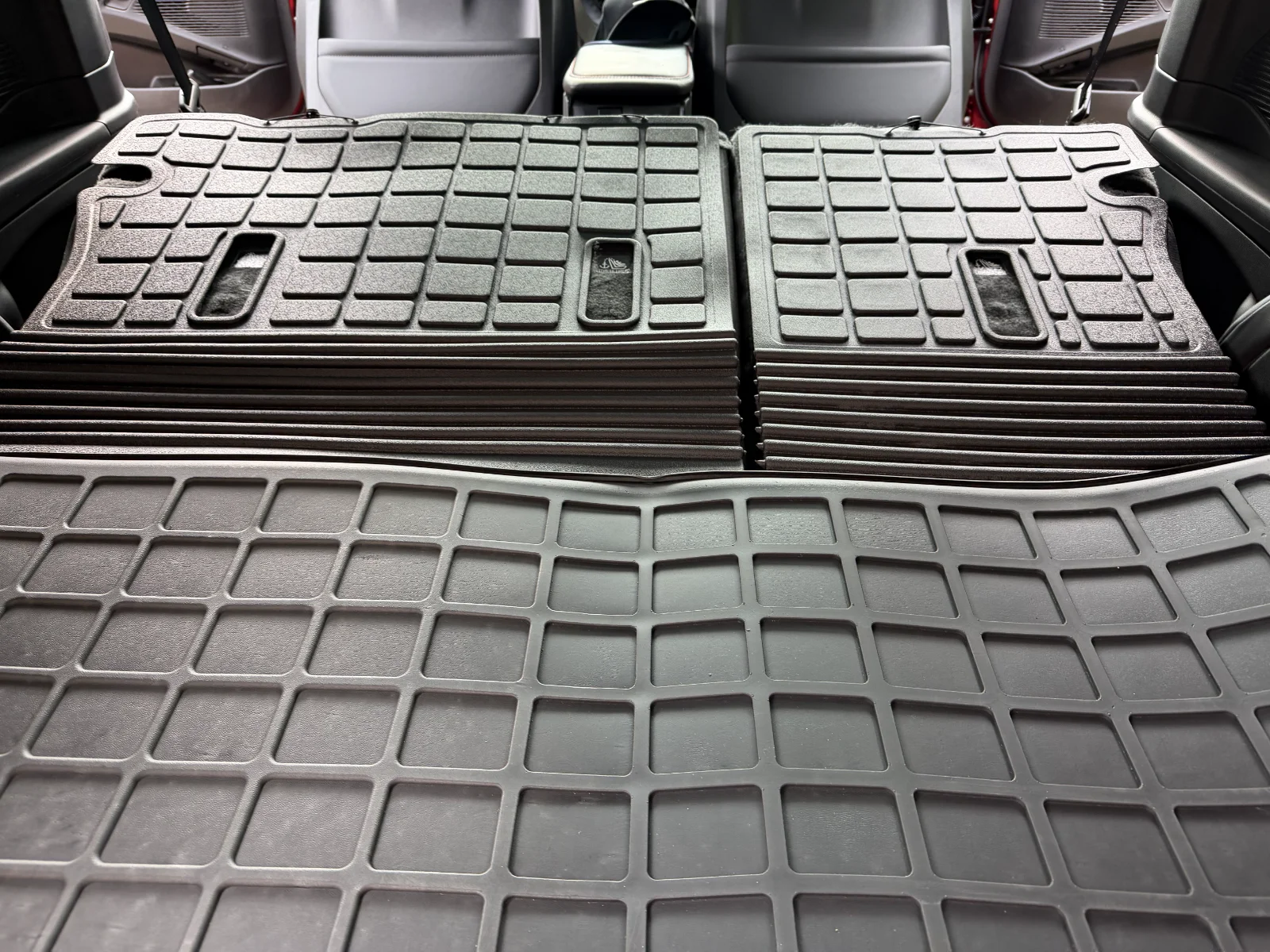 Cargo Mat (while  both rear seats folded down) View.webp