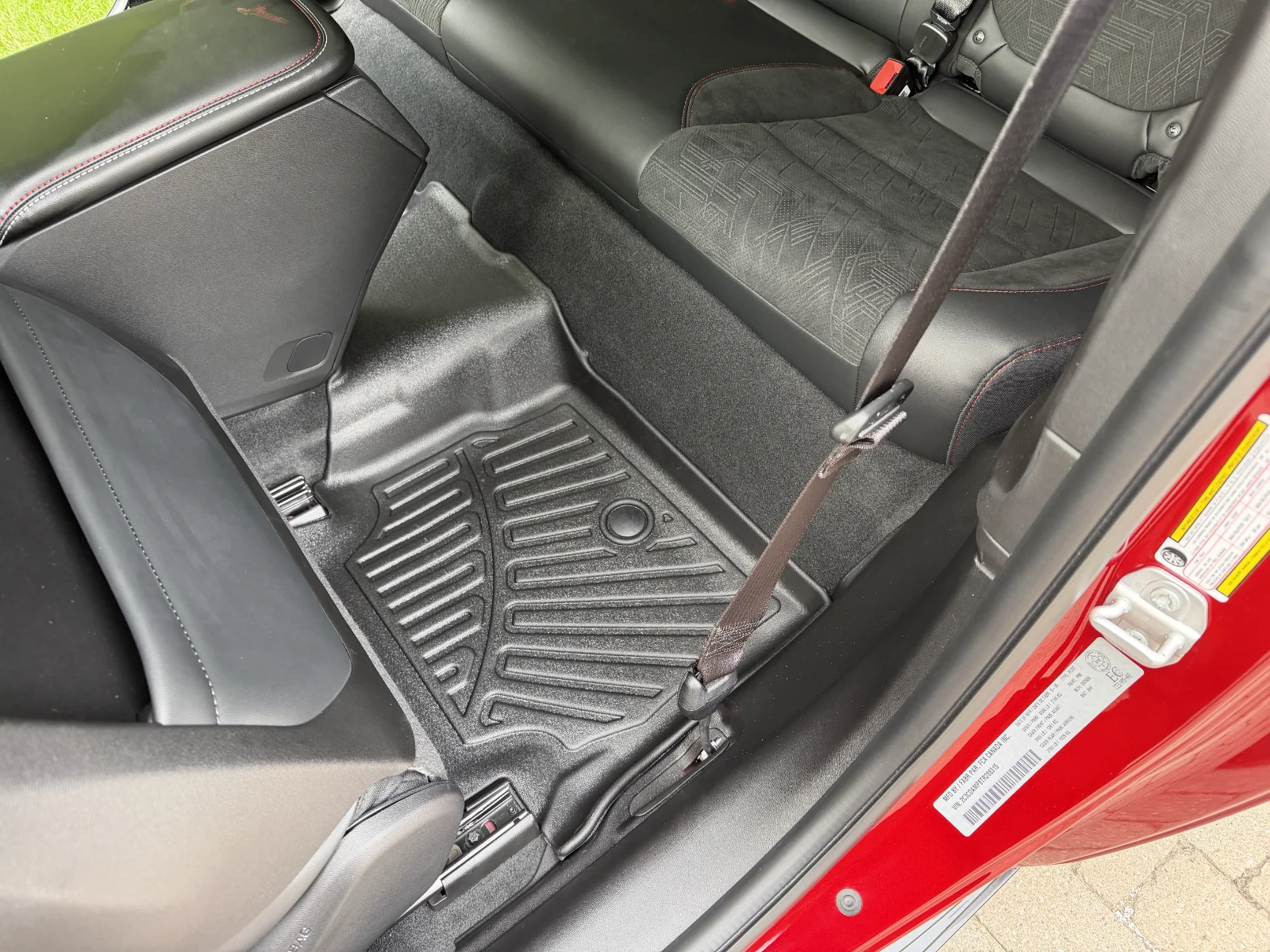 One-piece Rear Mat, Behind Driver's Seat, View.webp